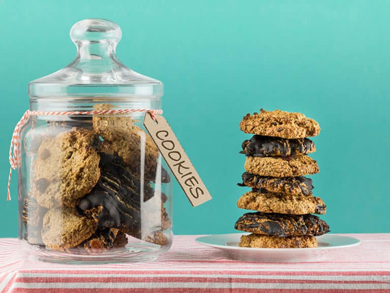 15 Stylish Cookie Jars to Spruce Up Your Kitchen in 2024