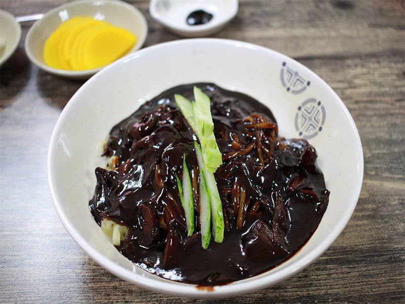 Blackbeansauce Noodles