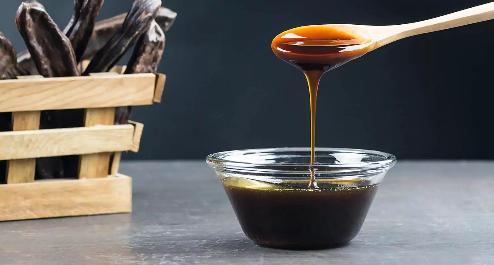 10 Best Molasses Substitutes (+ Homemade Molasses)