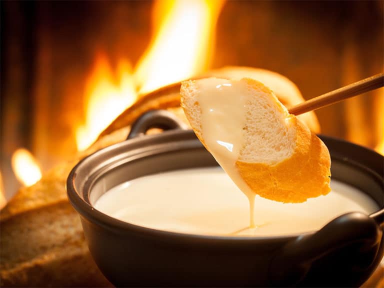 6 Best Wines for Fondue Ultimate Pairing Guide 2024