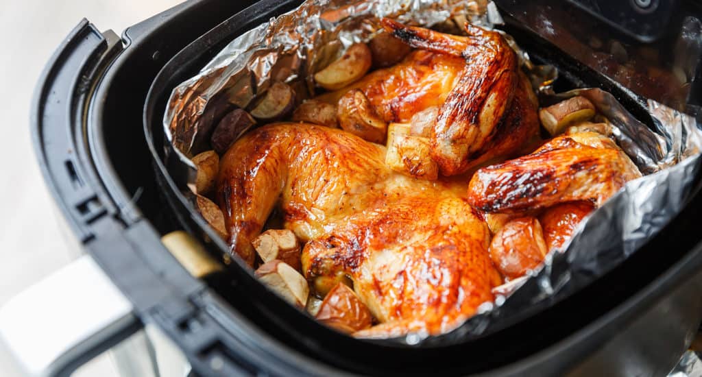 Can you put aluminum foil in an air fryer