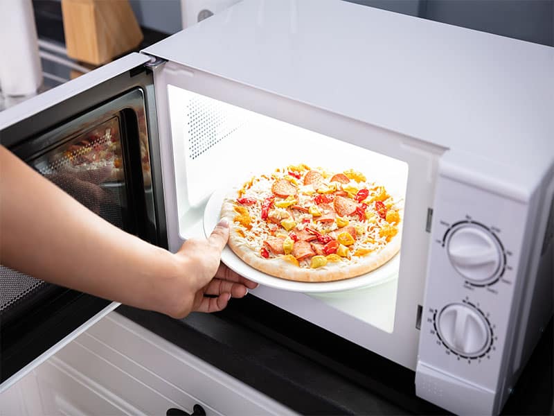 copt pizza cuptor cu microunde