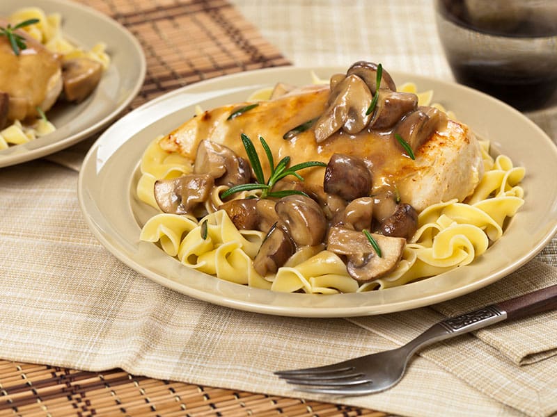 kyckling Marsala med Pasta