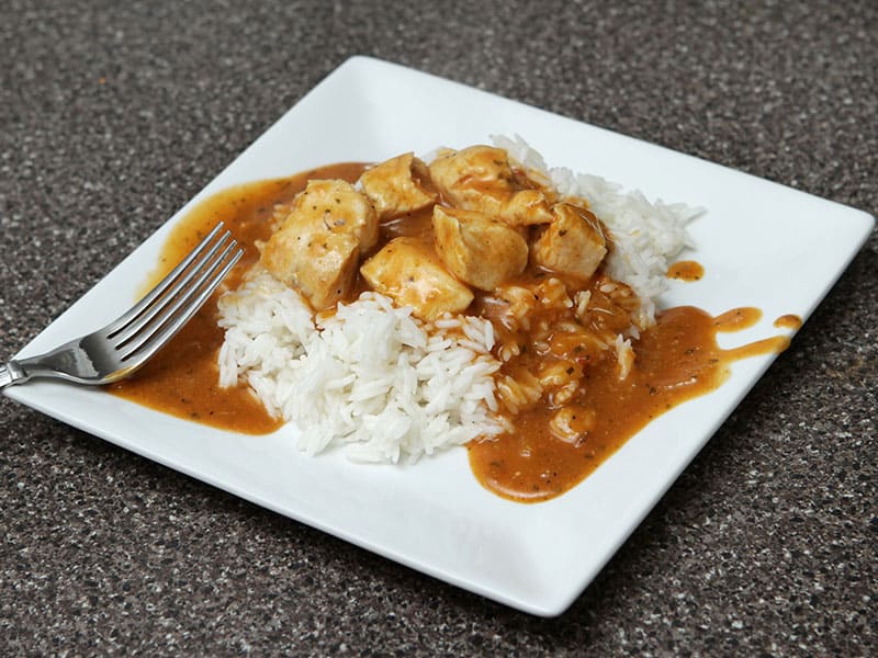 Frango Marsala com Arroz Branco