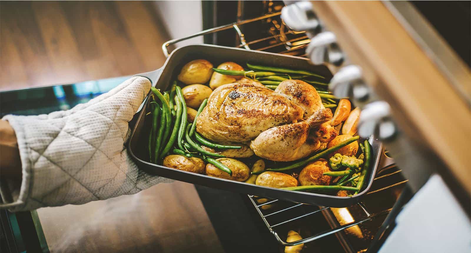 How to Keep Food Warm in the Oven Before Serving