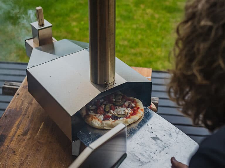 How To Keep Pizza Warm For A Party? 13 Easy Ways 2023