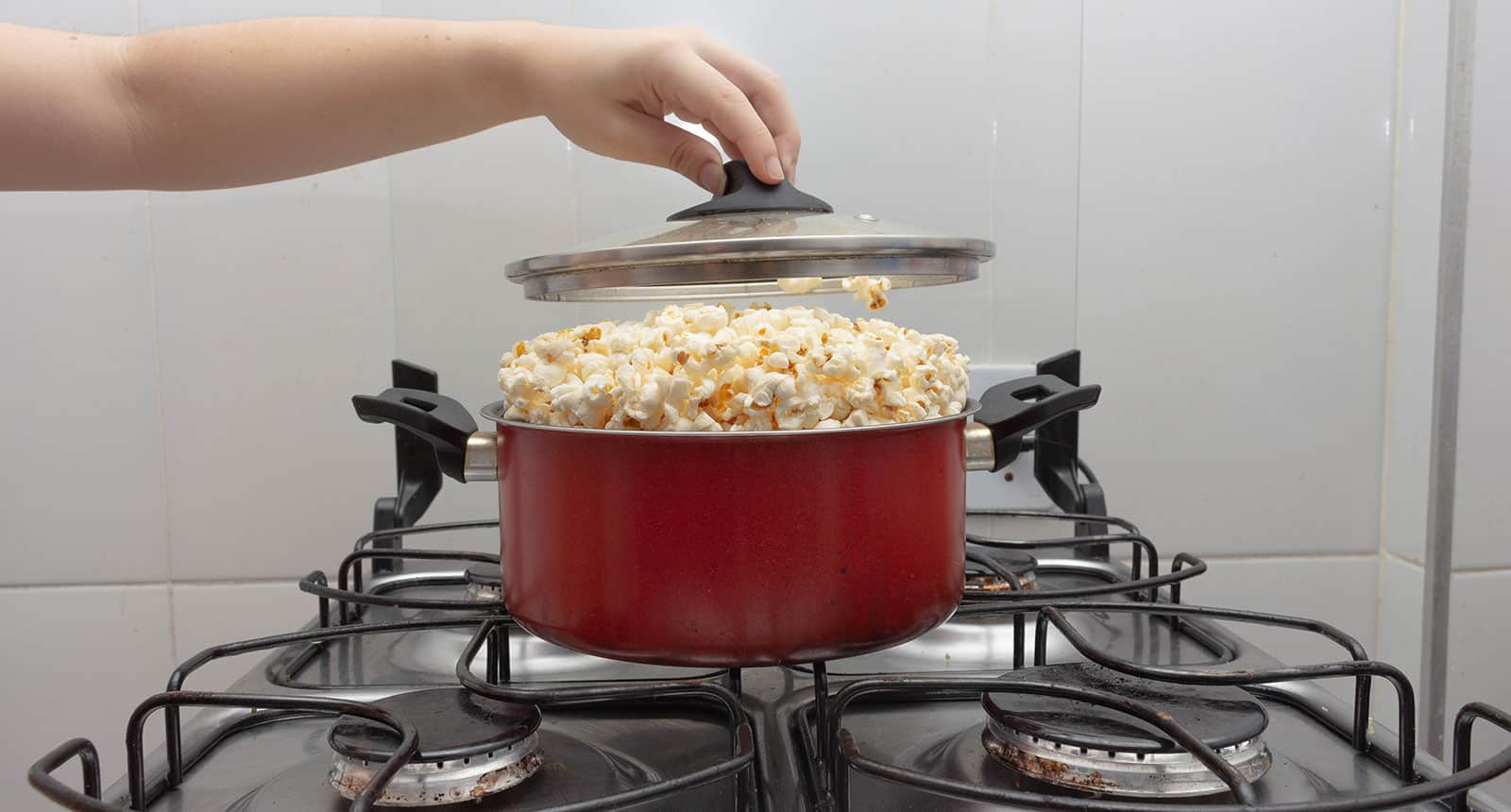 Pan Full Popcorn