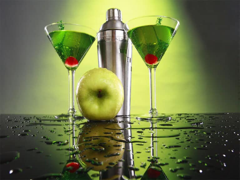 Easy Apple Juice and Vodka Recipe Ready in 5 Minutes 2024