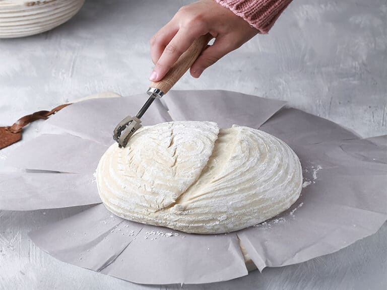 Using a Bread Lame Ultimate Tutorial for Perfect Bread 2024