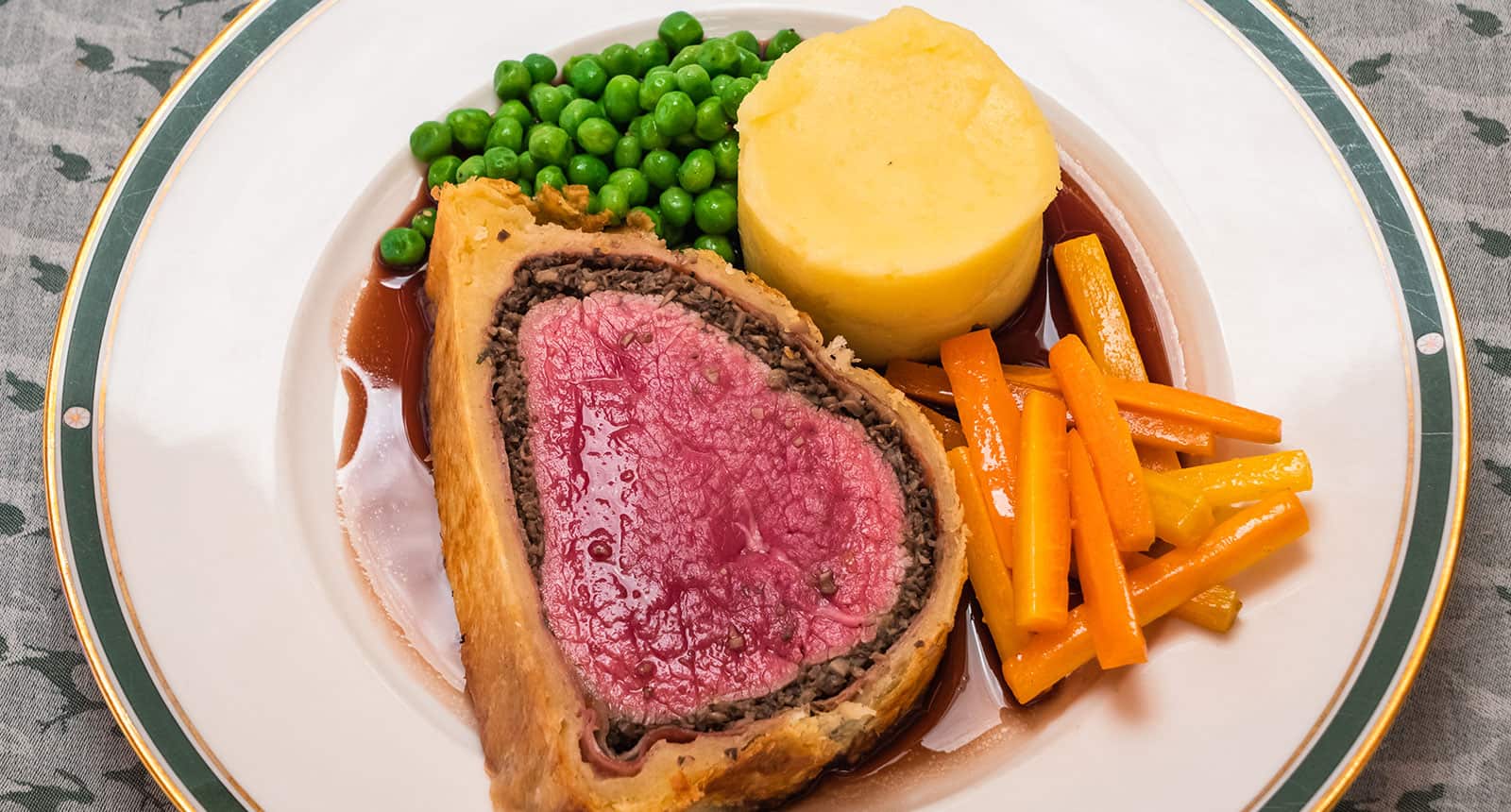 30 Foods To Serve With Beef Wellington (+Mashed Potatoes)