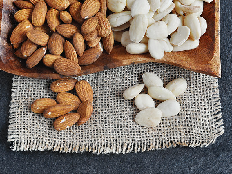 Blanched Almond Peeled Almonds