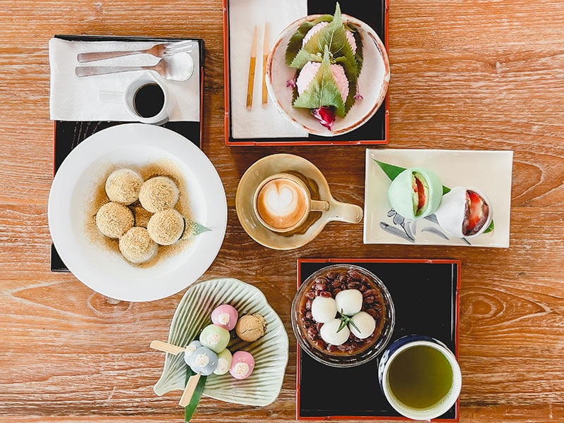 18 Japanese Desserts (+ Ichigo Daifuku/Japanese Strawberry Mochi)