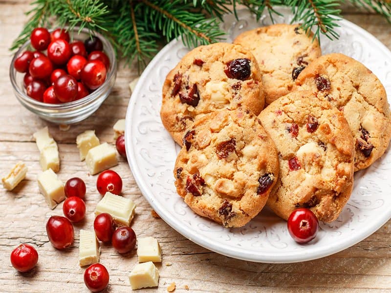 Red Cranberries Cake