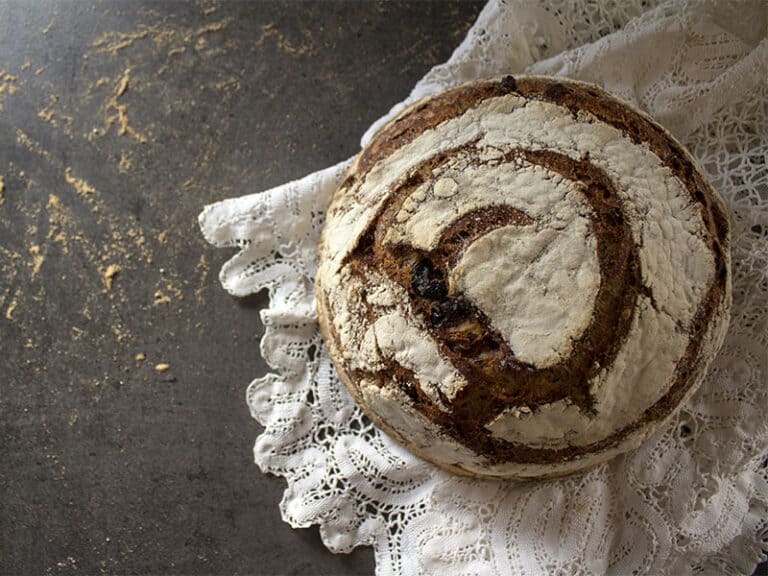 Using a Bread Lame Ultimate Tutorial for Perfect Bread 2024