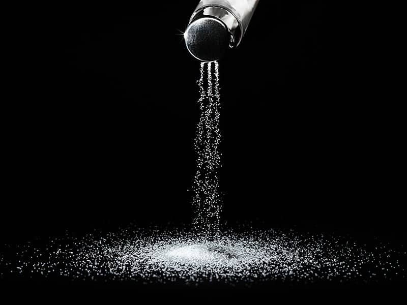 Salt Spills Out Shaker Thin Streams
