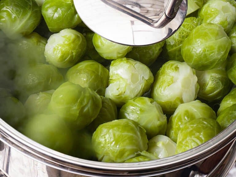 What Do Brussels Sprouts Taste Like? Complete Flavor Guide 2024