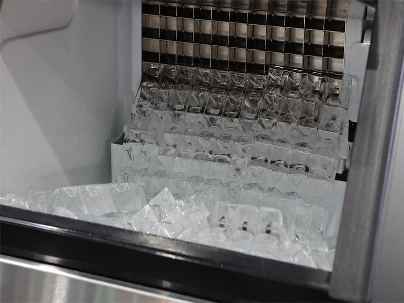 Store Making Machine Clean