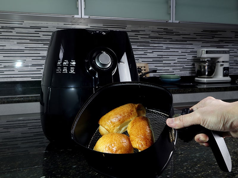 26 Easy & Healthy Air Fryer Breakfast Recipes