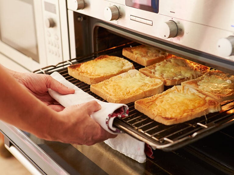How To Toast Bread In An Oven A Complete Guide 2023
