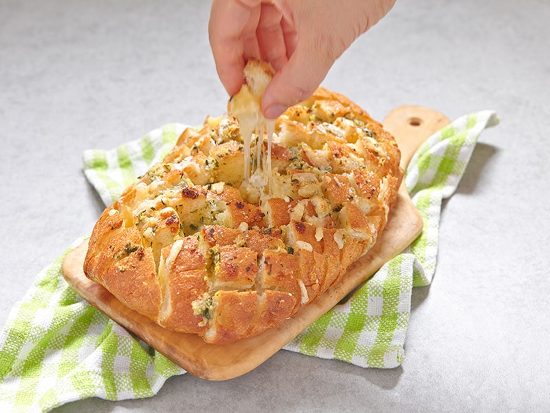 Cheesy Pull-Apart Bread