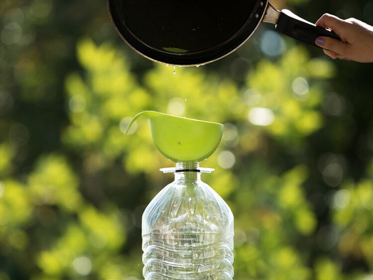 Does Peanut Oil Go Bad? 4 Easy Ways To Identify Spoilage