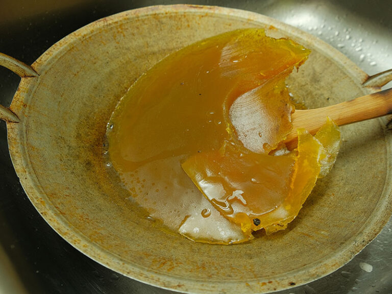 Does Peanut Oil Go Bad? 4 Easy Ways To Identify Spoilage