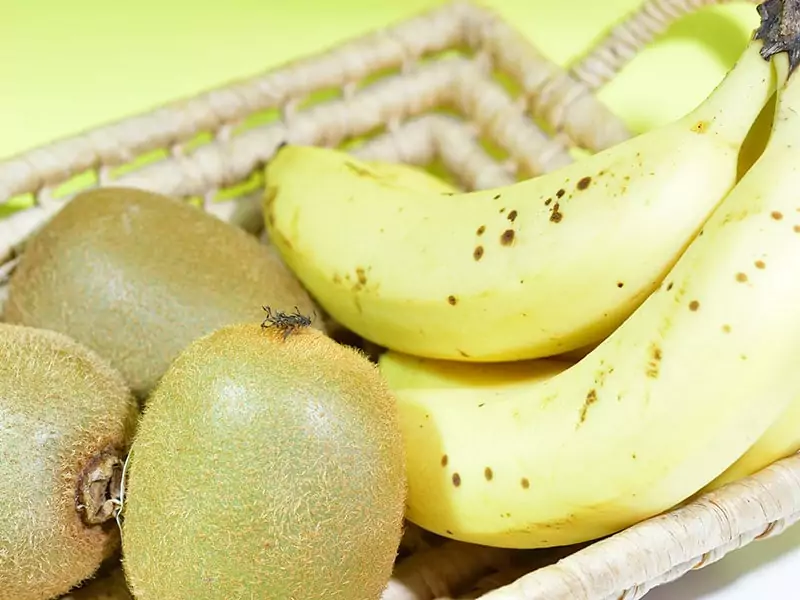 Mix Kiwis With Banana