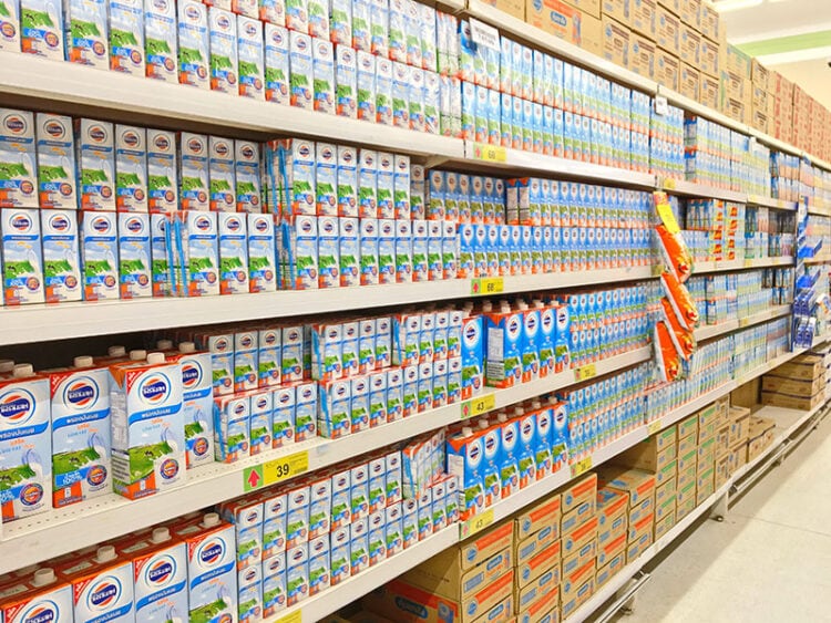 6 Secret Tips To Tell If Your Almond Milk Has Gone Bad 2023