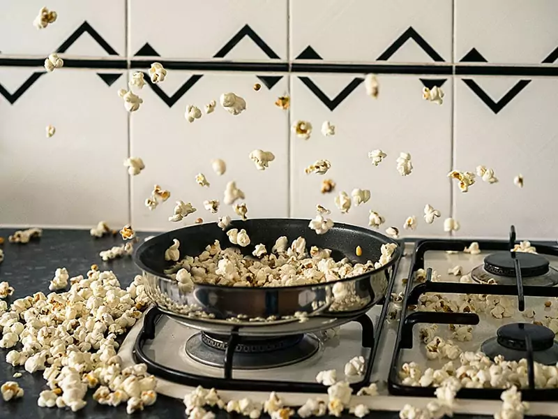 Stovetop Popcorn Machine