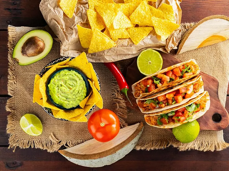 What To Serve With Guacamole? 15 Ideas You Can’t Miss 2023 (+ Guacamole Toast)