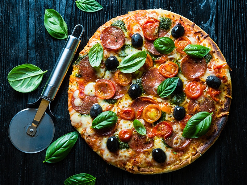 40 Basil Recipes (+ Vegan Margherita Pizza)