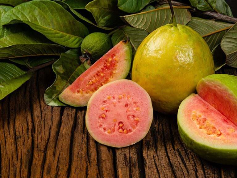 What Does Guava Taste Like? Essential Guide 2024