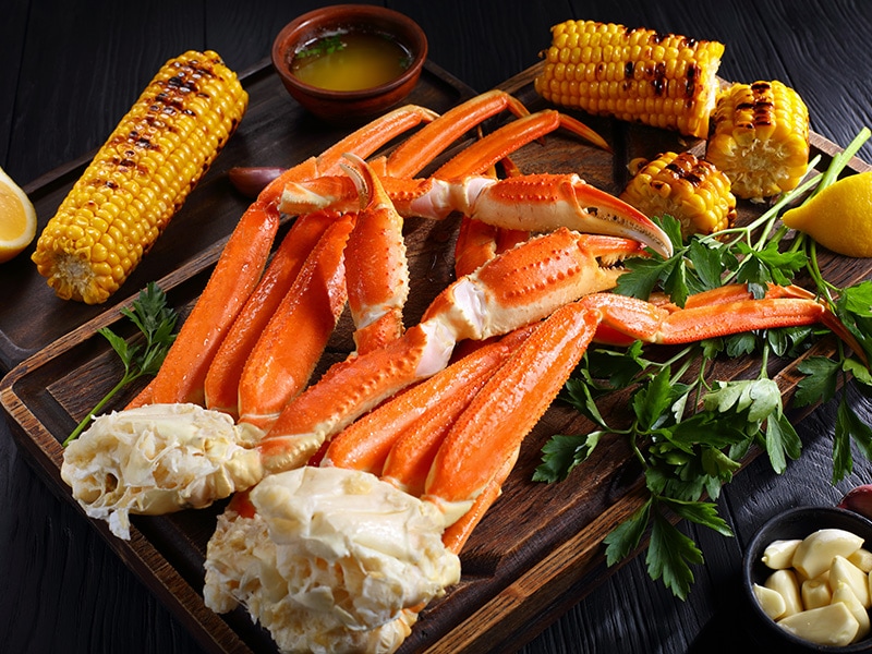 What To Serve With Crab Legs?