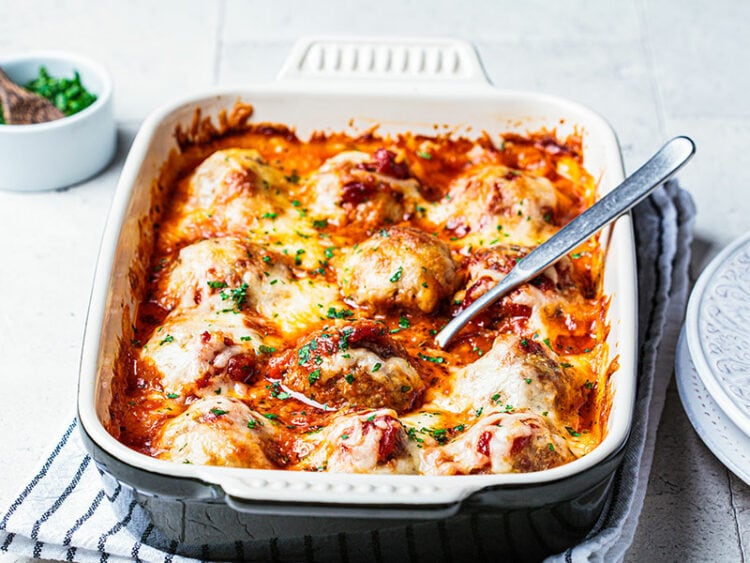 Baked Cheesy Meatballs. 