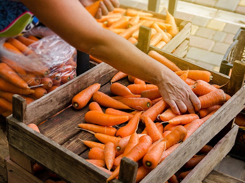 Choosing Carrots