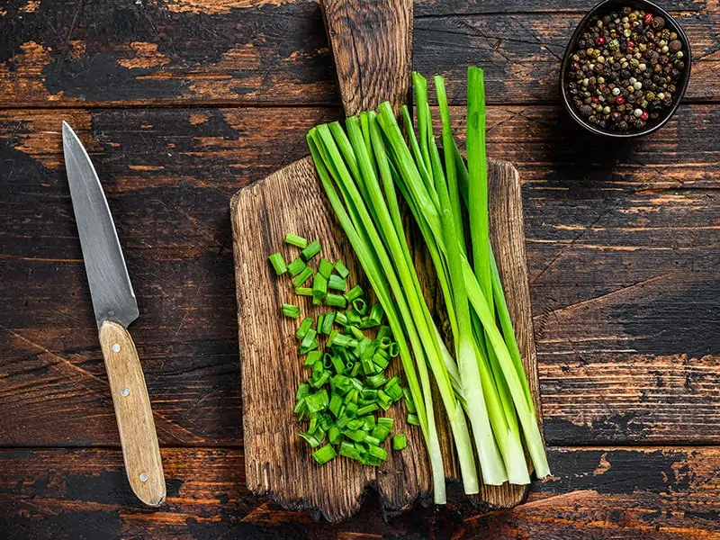 Heap Chopped Spring Onions