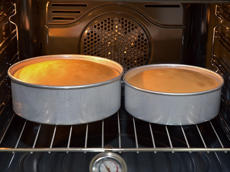 Cakes in The Oven