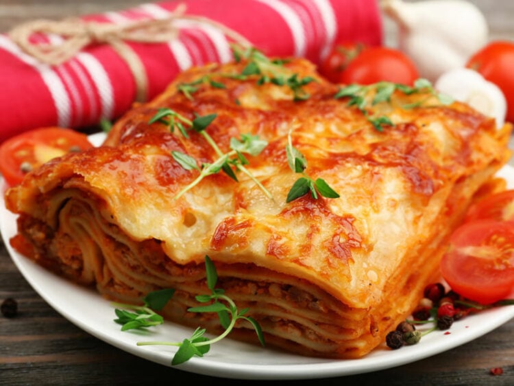 5 Methods to Reheat Lasagna Perfectly Every Time 2024