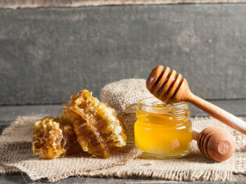 Manuka Honey Vs Raw Honey