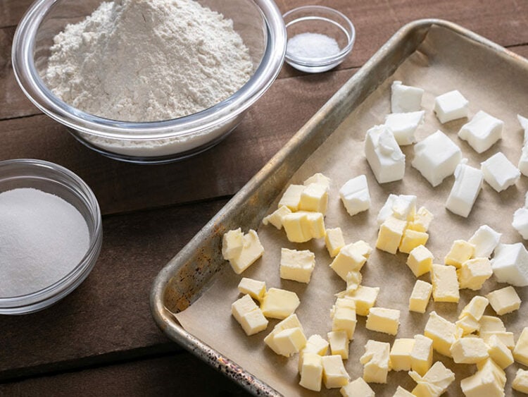 14 Vegetable Oil Substitutes For Brownies To Use In A Bind