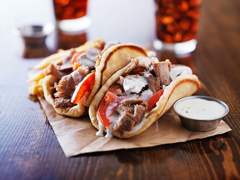 What To Serve With Gyros: 21 Delicious Recipes 2023 (+ Greek salad)