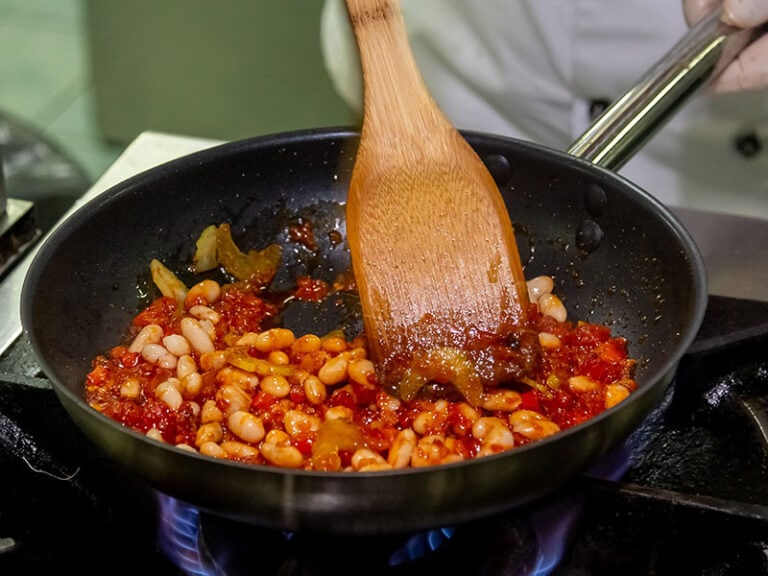 Cooks White Beans