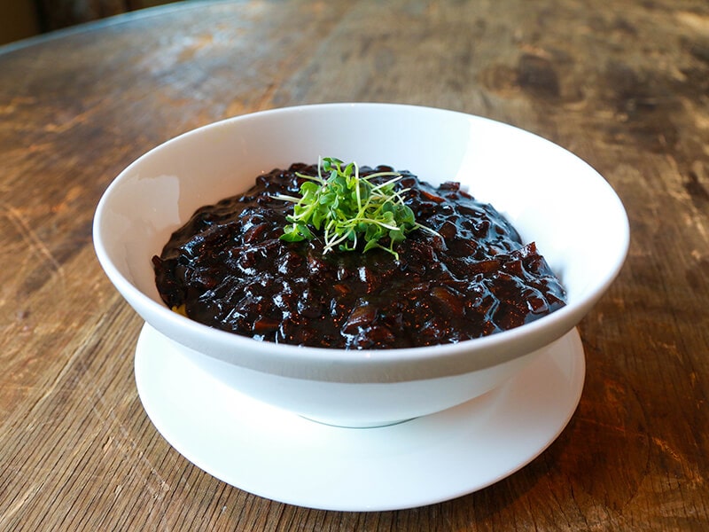 Black Bean Noodles with Sauce