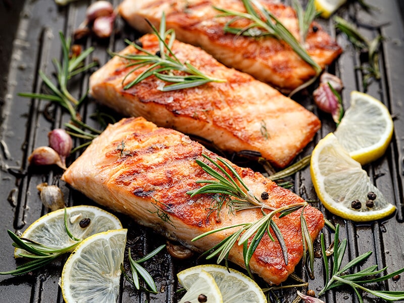 Grilled Salmon Fillets with Lemon