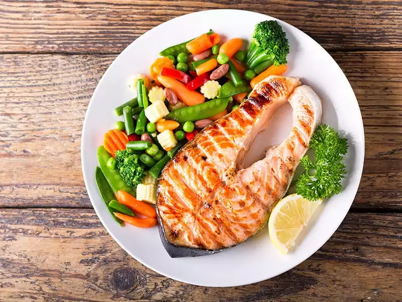 Grilled Salmon with Vegetables