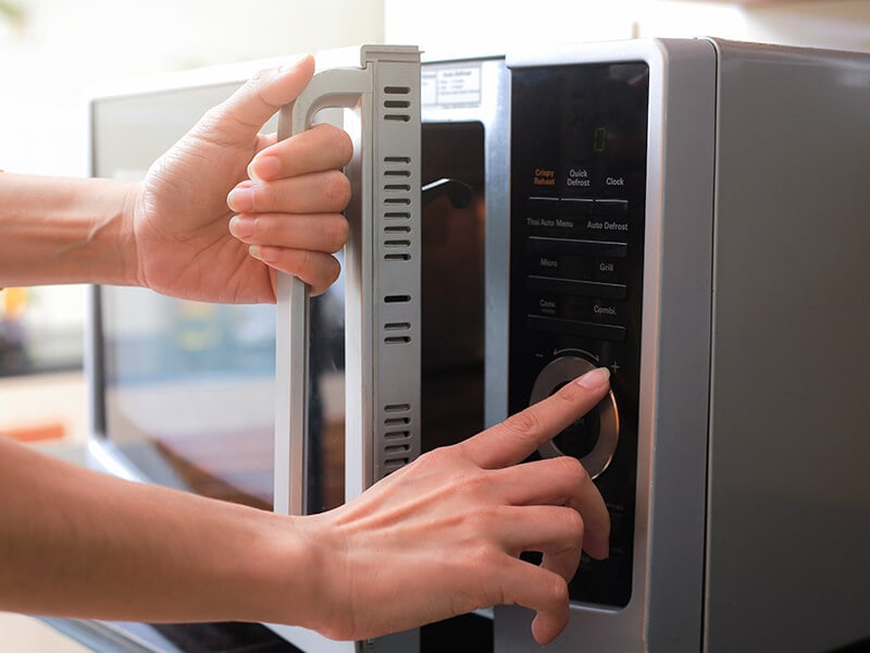 Hot Dogs in Microwave Oven