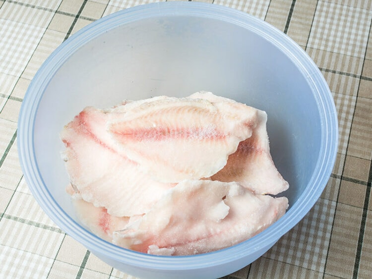 How to Safely Defrost Fish Steps and Tips 2024