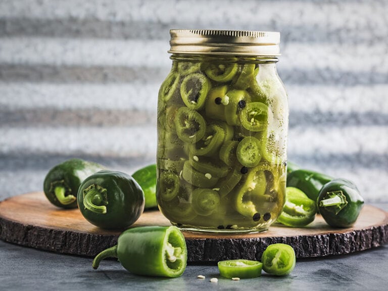 Quick Pickled Jalapeno Peppers