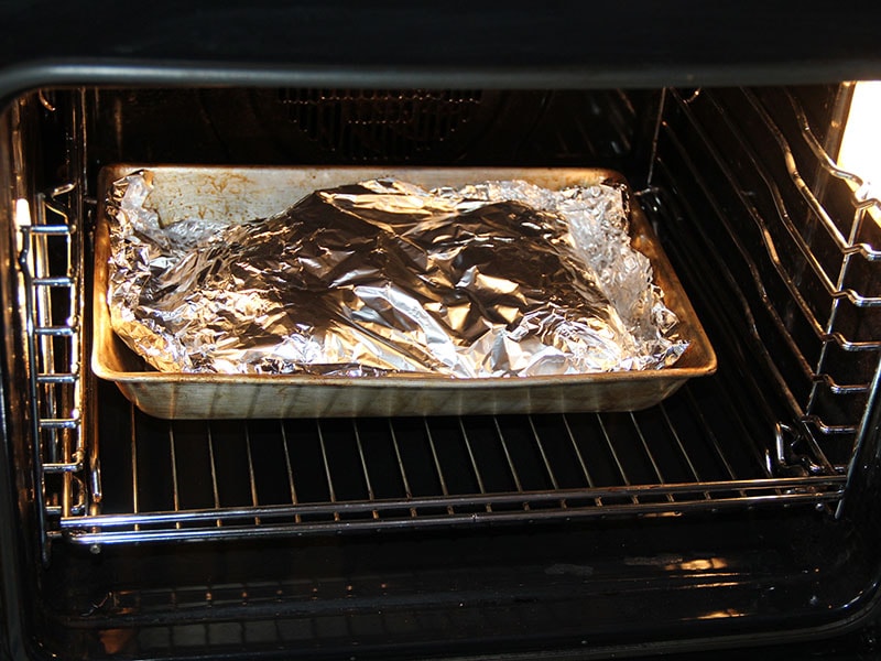 Can Aluminum Foil Go In The Microwave