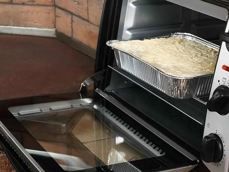 Can You Put Aluminum Foil In The Oven?